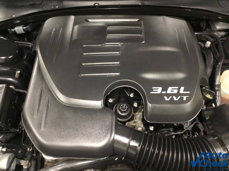 2017 Chrysler 300 C