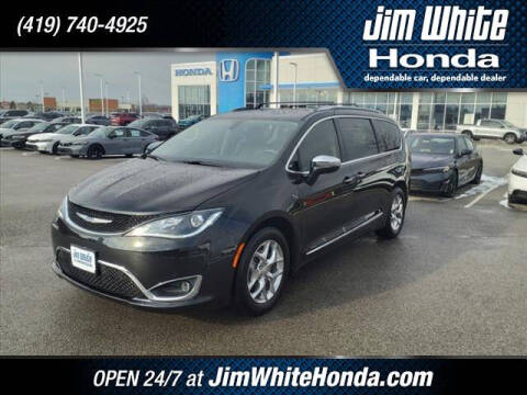 2018 Chrysler Pacifica for sale at The Credit Miracle Network Team at Jim White Honda in Maumee OH