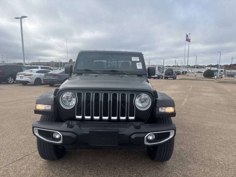 2022 Jeep Gladiator Overland