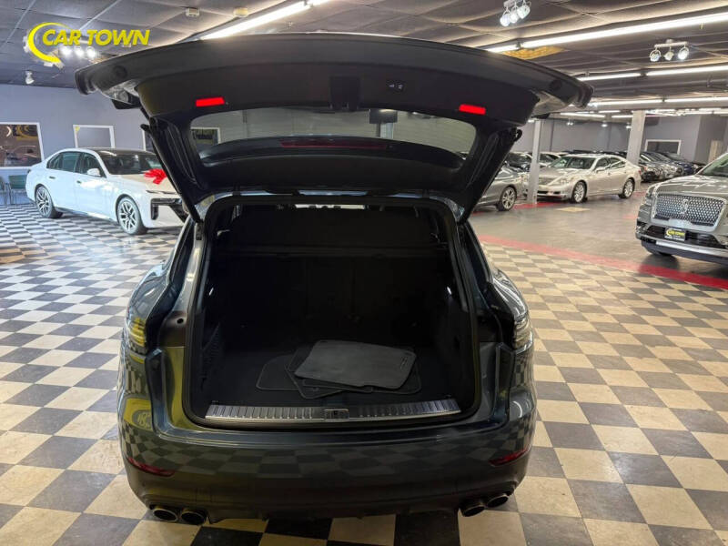 2019 Porsche Cayenne S