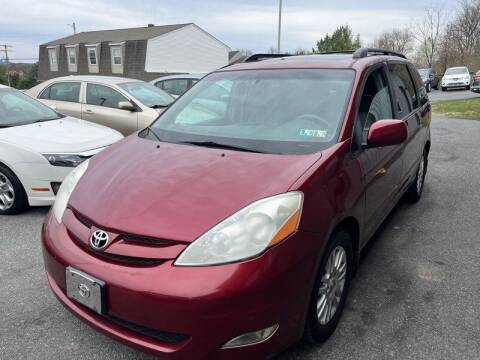 2013 Toyota Sienna for sale at LITITZ MOTORCAR INC. in Lititz PA