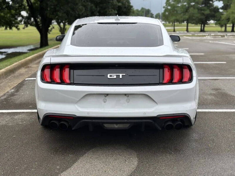2022 Ford Mustang