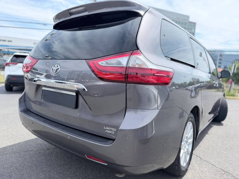 2017 Toyota Sienna