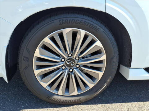 2026 Infiniti QX80 Luxe