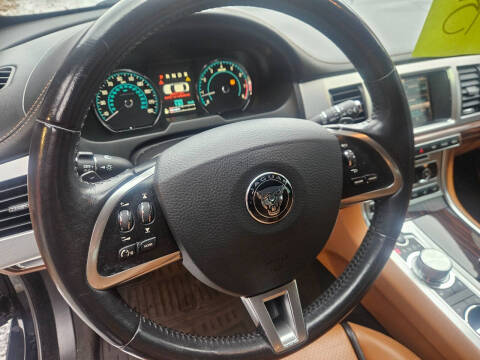 2015 Jaguar XF 3.0 Sport