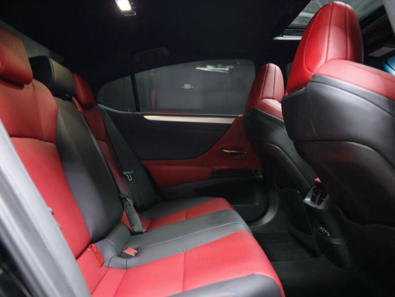 2024 Lexus ES 350 F SPORT Handling