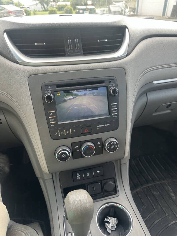 2017 Chevrolet Traverse LS
