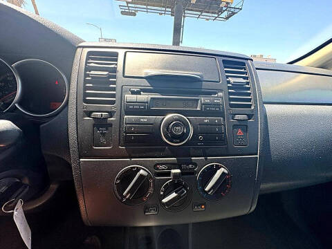 2012 Nissan Versa 1.8 S