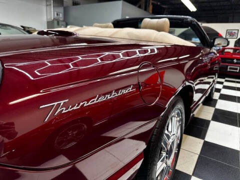 2004 Ford Thunderbird Deluxe