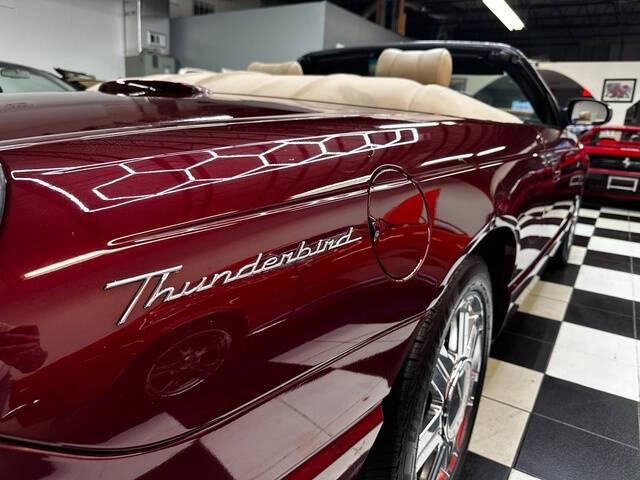 2004 Ford Thunderbird Deluxe