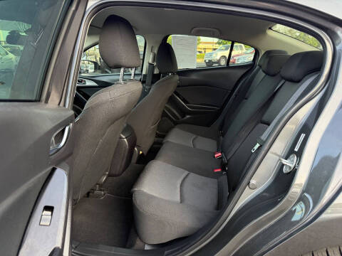 2017 Mazda MAZDA3 Sport