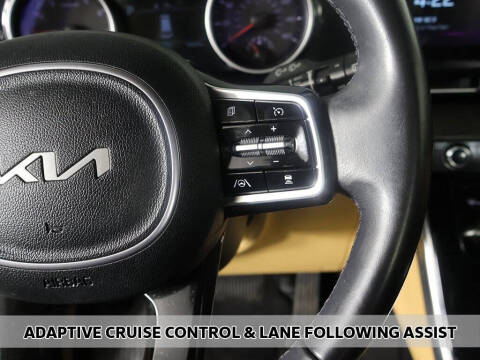 2023 Kia Carnival EX