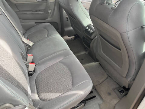 2017 Chevrolet Traverse LS