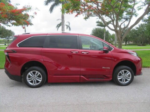 2022 Toyota Sienna Limited 7-Passenger