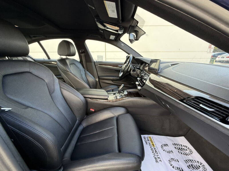 2017 BMW 5 Series 530i