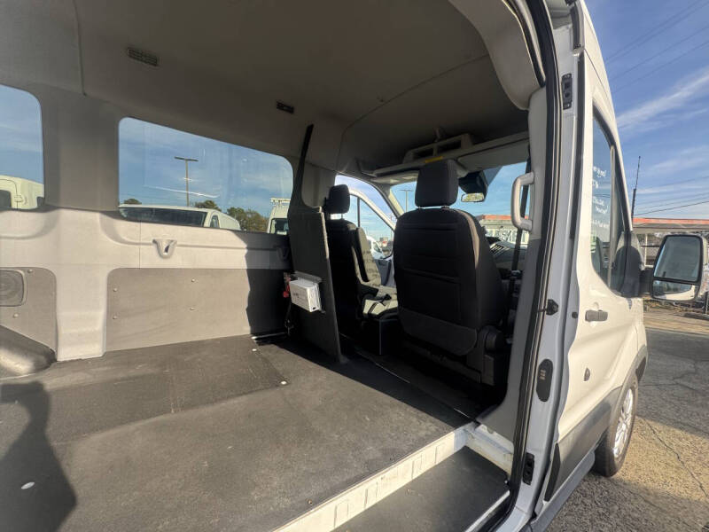 2018 Ford Transit 150 XLT