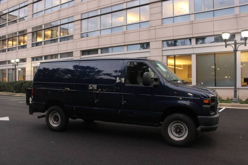 2013 Ford E-Series E-350 SD