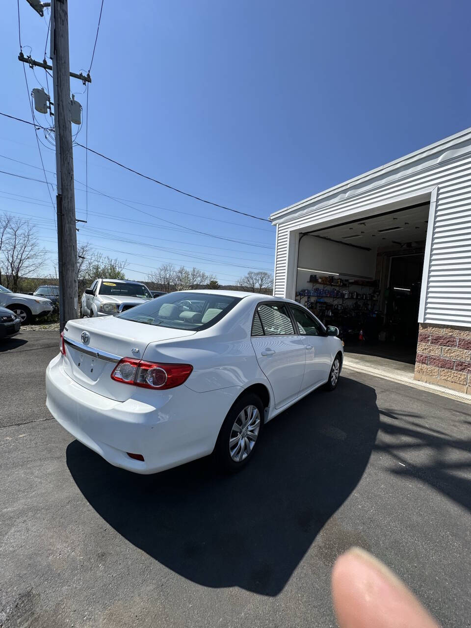 White 2013 Toyota Corolla LE LE 4dr Sedan 4A 12