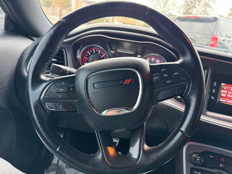 2016 Dodge Challenger SXT