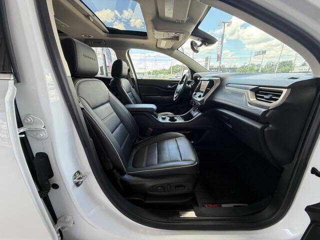2022 GMC Acadia Denali