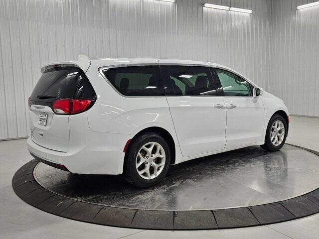 2020 Chrysler Pacifica Touring