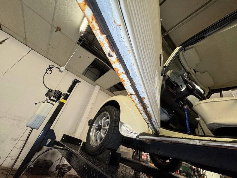 1977 Volkswagen Super Beetle