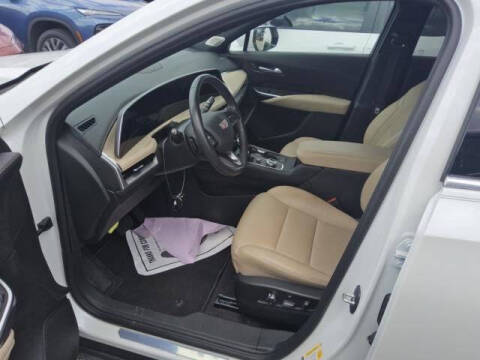 2024 Cadillac XT4 Premium Luxury