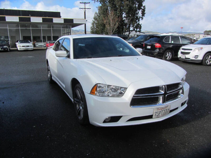 2014 Dodge Charger SXT photo 2