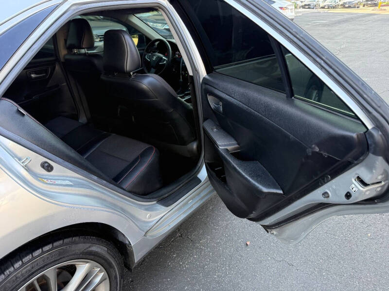 2016 Toyota Camry SE