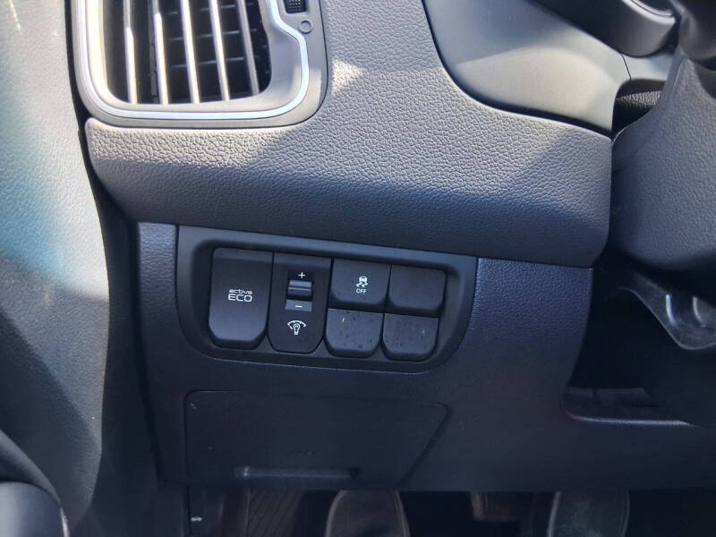 2016 Kia Rio 5-Door LX