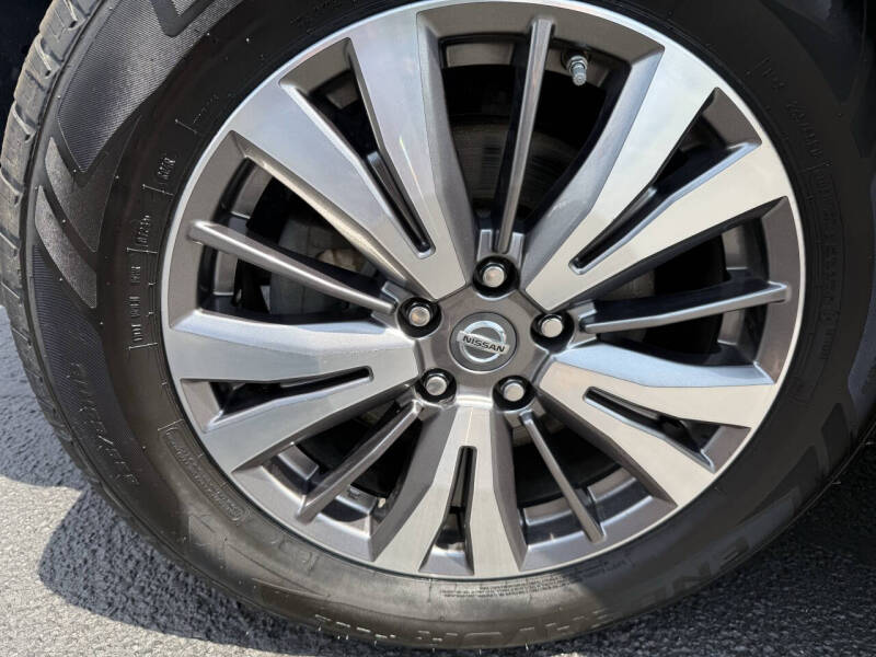 2019 Nissan Pathfinder SV