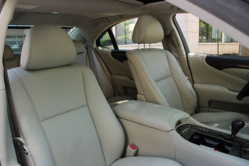 2007 Lexus LS 460