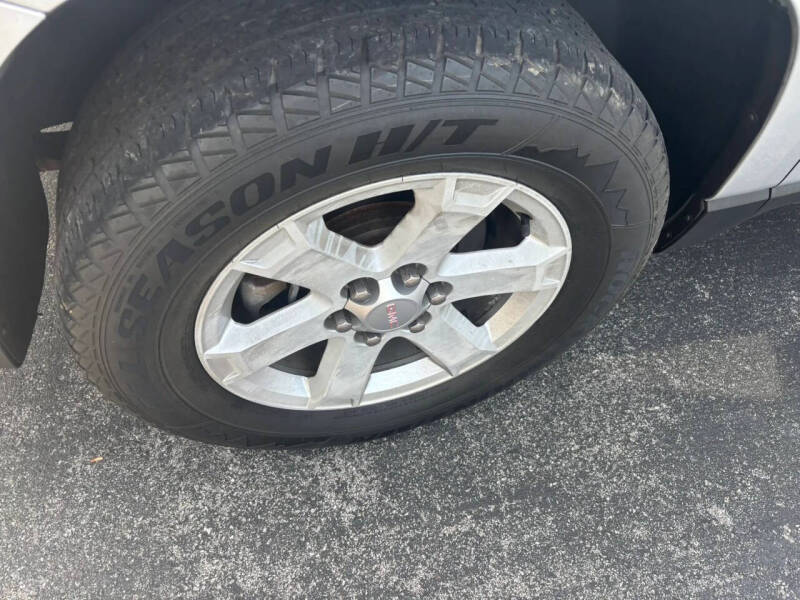 2015 GMC Acadia SLE-2