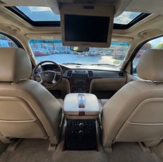 2011 Cadillac Escalade Premium