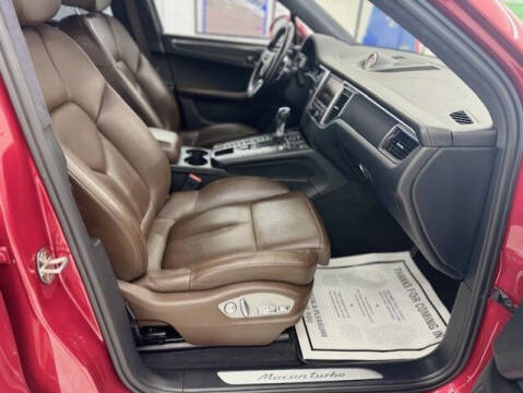 2015 Porsche Macan Turbo