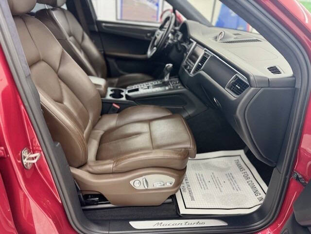 2015 Porsche Macan Turbo