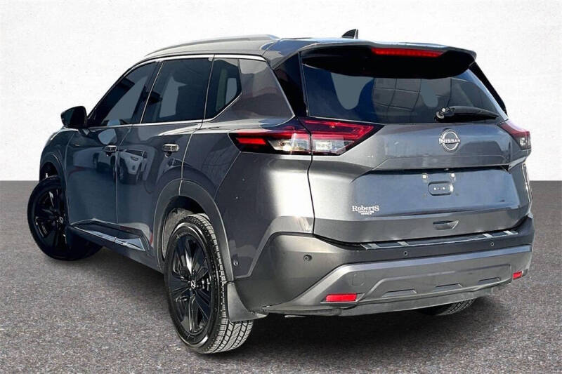 2022 Nissan Rogue SL