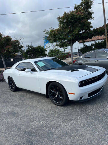 2015 Dodge Challenger SXT Plus