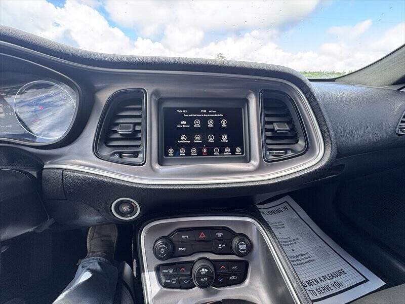 2019 Dodge Challenger SXT
