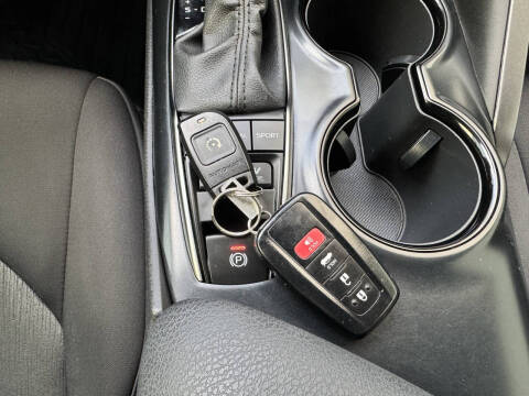 2020 Toyota Camry Hybrid LE