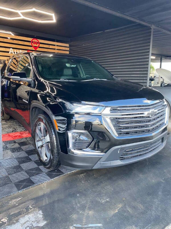 2023 Chevrolet Traverse LT Leather