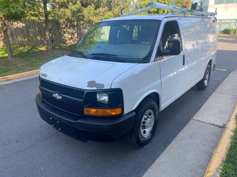 2009 Chevrolet Express Cargo for sale at Super Bee Auto in Chantilly VA