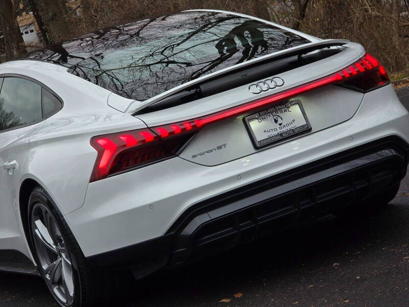 2022 Audi e-tron GT quattro Premium Plus