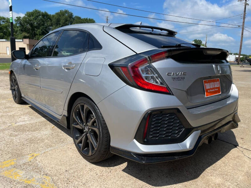 2018 Honda Civic Hatchback Sport Touring photo 9