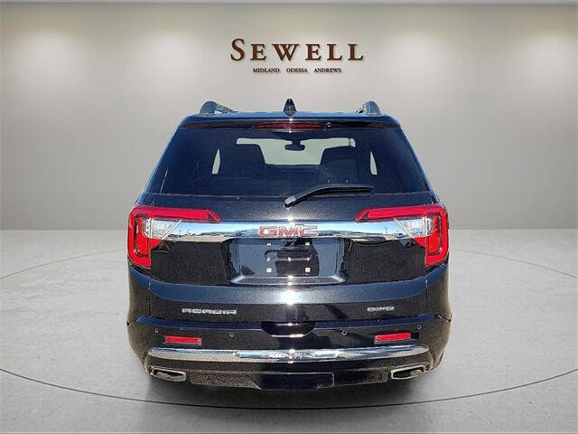 2023 GMC Acadia Denali