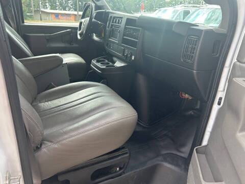 2017 Chevrolet Express 2500