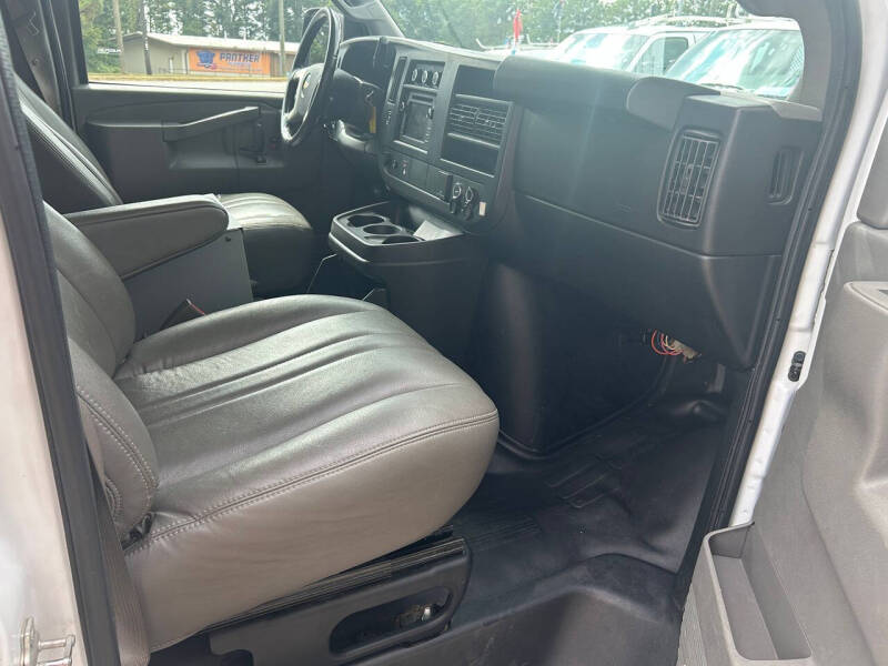 2017 Chevrolet Express 2500