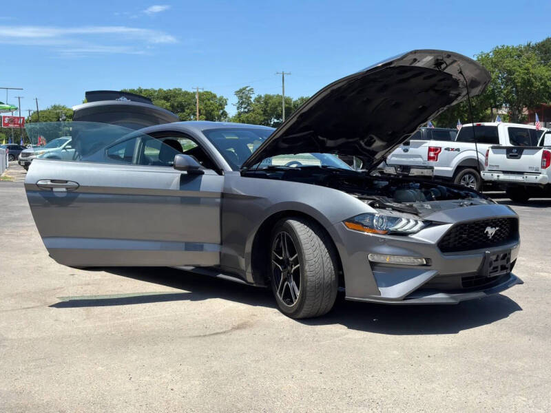 2022 Ford Mustang