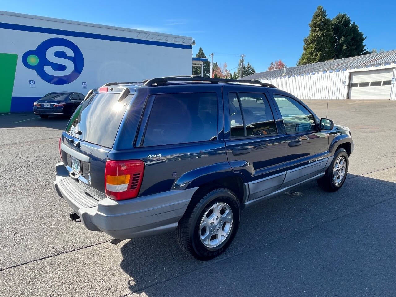 2000 Jeep Grand Cherokee for sale at Paradise Coach in Newberg, OR