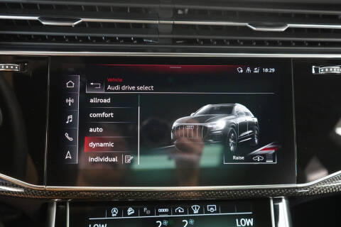 2023 Audi SQ8 4.0T quattro Premium Plus